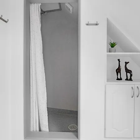 Διαμέρισμα Cozy In With Wifi *